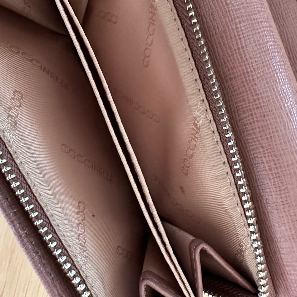 COCCINELLE Medium Wallet - Picture 9 of 13